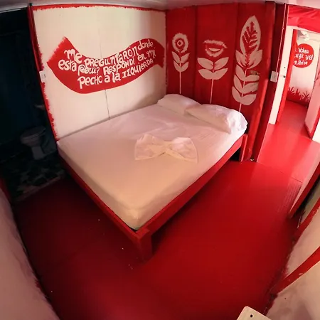Hotel Bunker Peruano *
